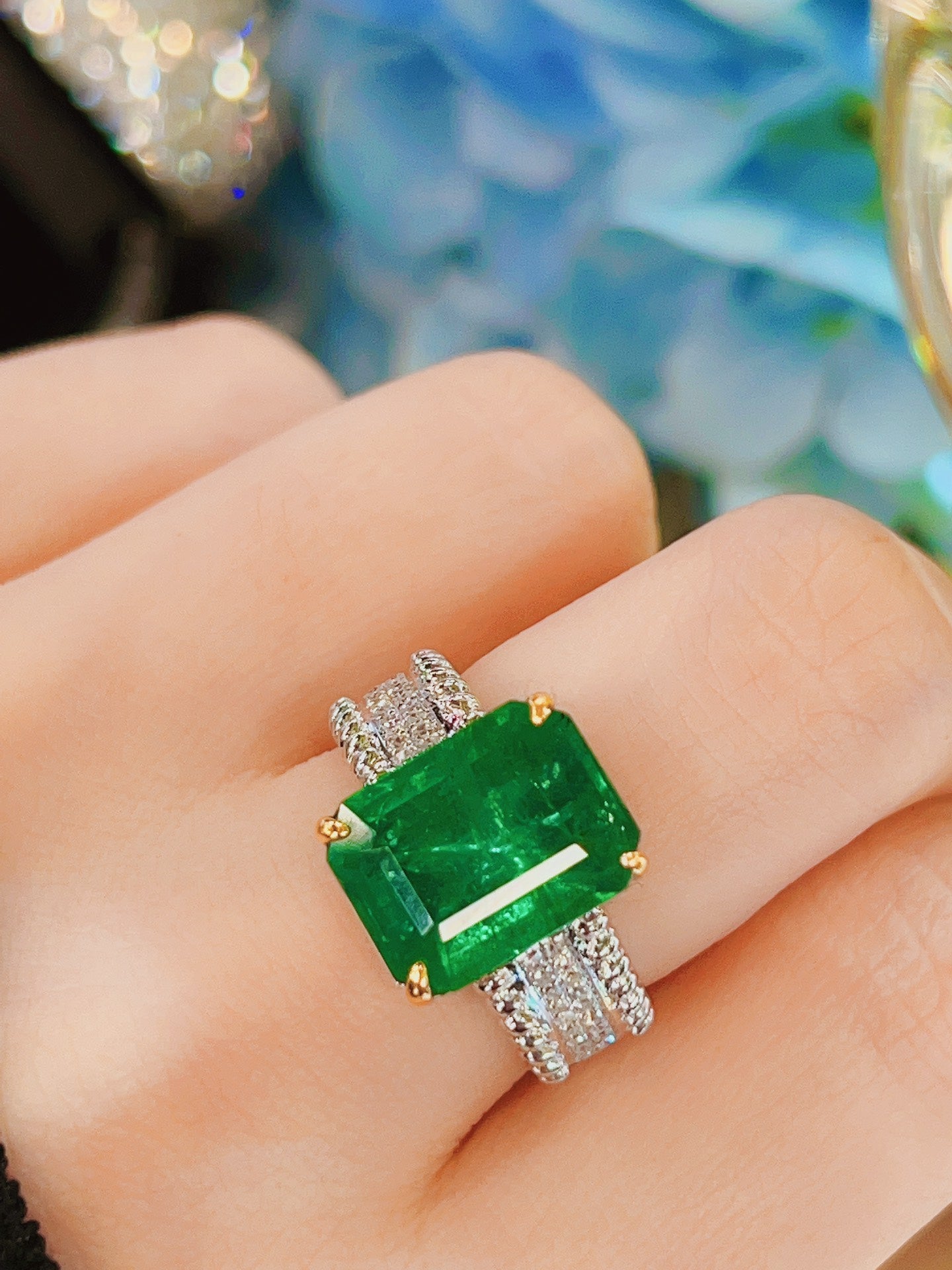 Luxury Natural Emerald Statement Ring with Diamonds, Classic Design, Bridal Ring, Anniversary Ring, Gift for Her