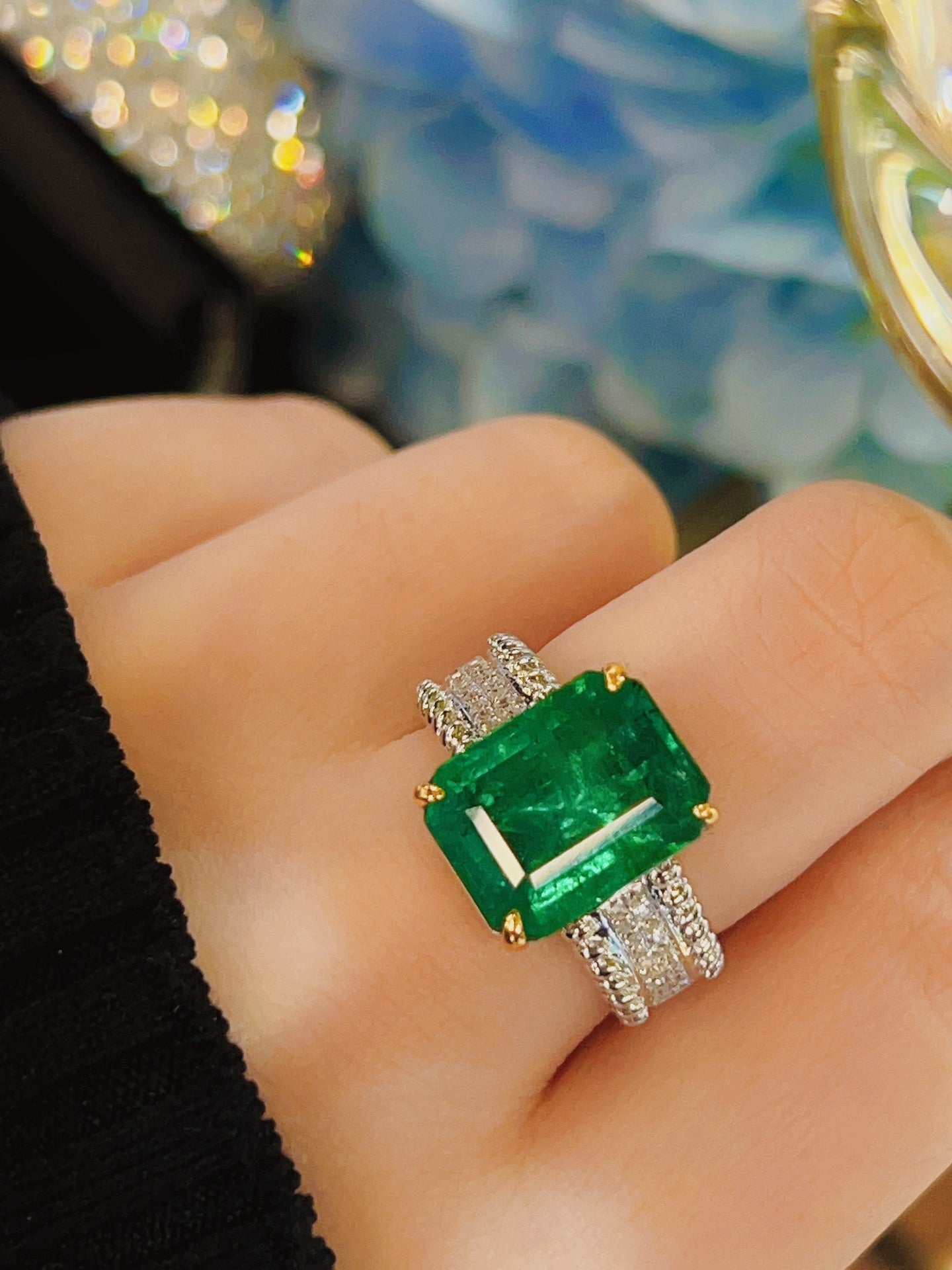 Luxury Natural Emerald Statement Ring with Diamonds, Classic Design, Bridal Ring, Anniversary Ring, Gift for Her