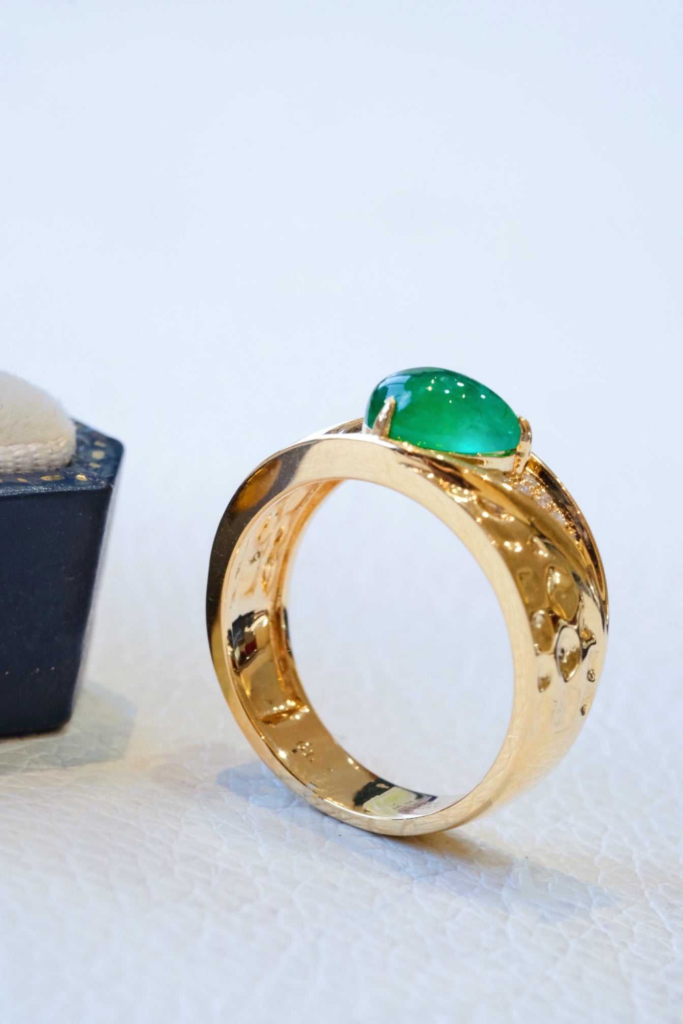 Natural Emerald Band Ring, Unique Art Deco Design, Bridal Ring, Anniversary Ring, Gift for Her