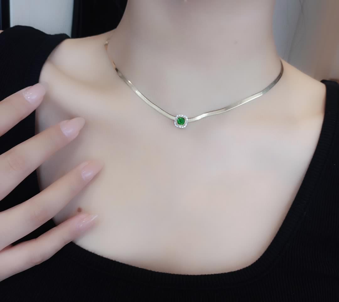 Natural Emerald Snake Chain Necklace, Minimalist Design, Bridal Necklace, Anniversary Necklace, Gift for Her