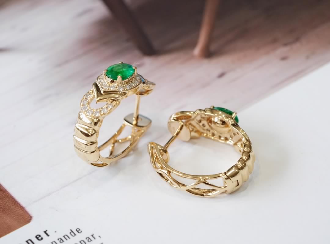 Natural Emerald Hoop Earring with Natural Diamonds, Unique Elegant Design, 18K Diamond Stud Earring, Bridal Earring, Anniversary Earring, Gift for Her