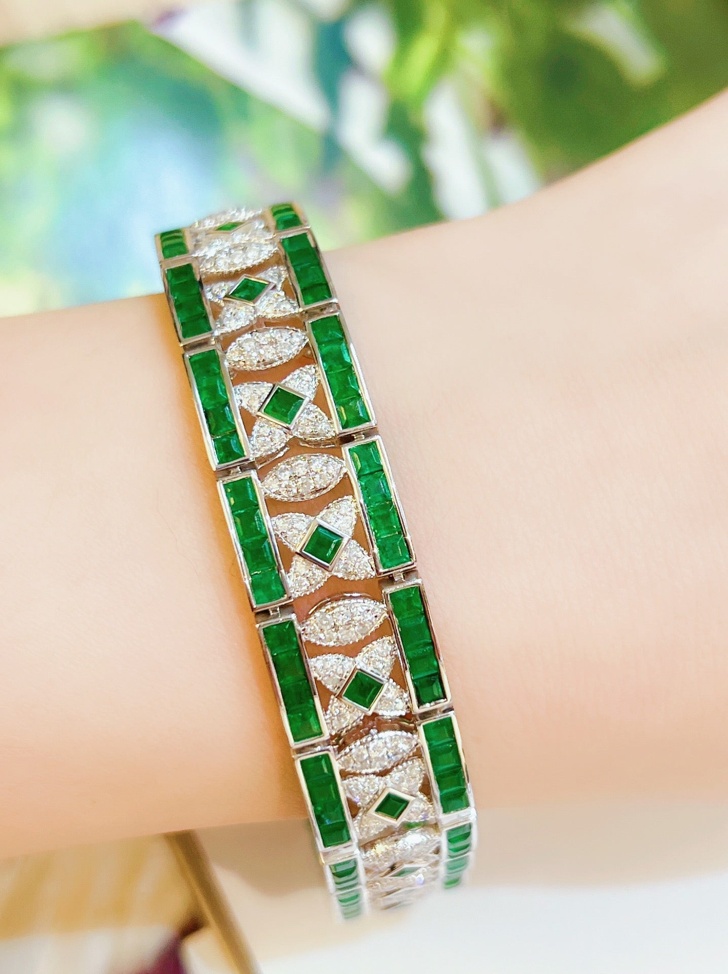 Luxury Natural Emerald Bracelet with Diamonds, Art Deco Design, 18K Natural Diamond Bracelet