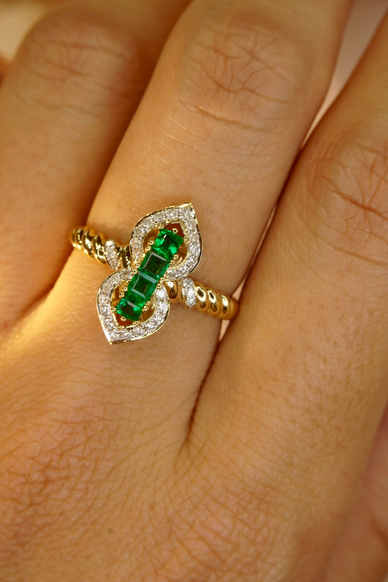 Natural Emerald Statement Ring with Diamonds, Unique Design, Bridal Ring, Anniversary Ring, Gift for Her