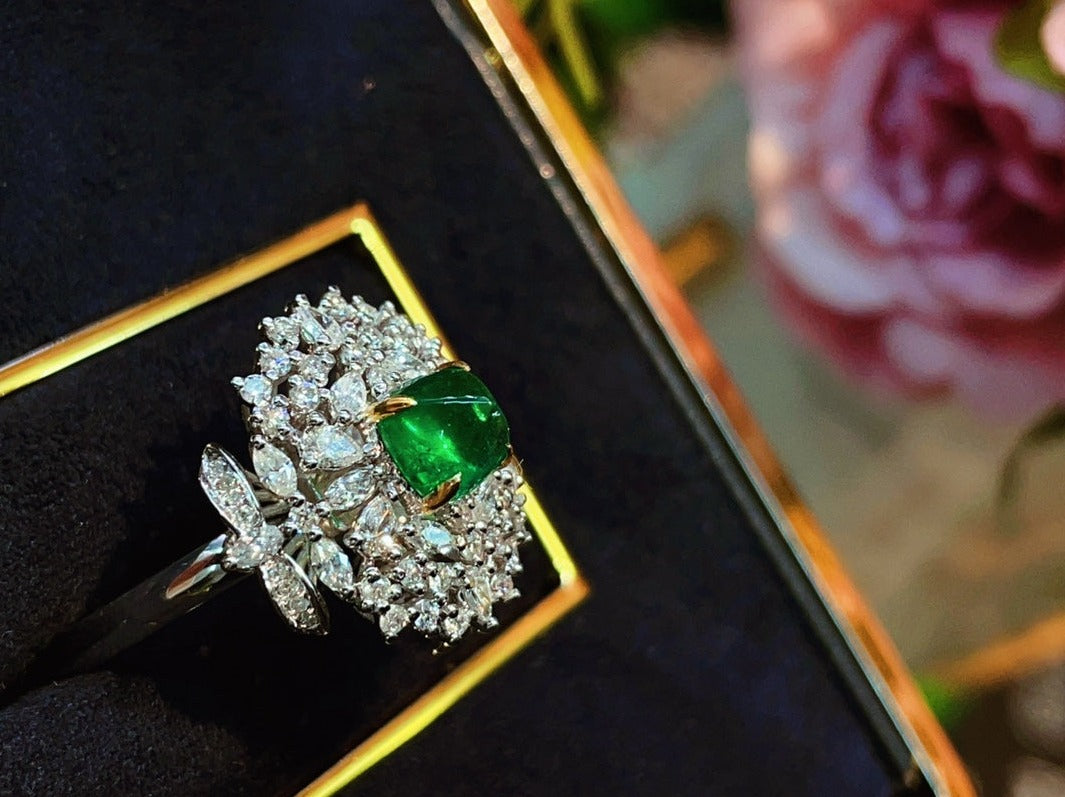 Luxury Natural Emerald Statement Ring with Diamonds, Unique Design, Bridal Ring, Anniversary Ring, Gift for Her