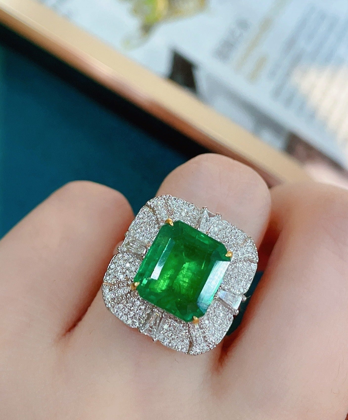 Luxury Natural Emerald Statement Ring, Classic Design, Bridal Ring, Anniversary Ring, Gift for Her