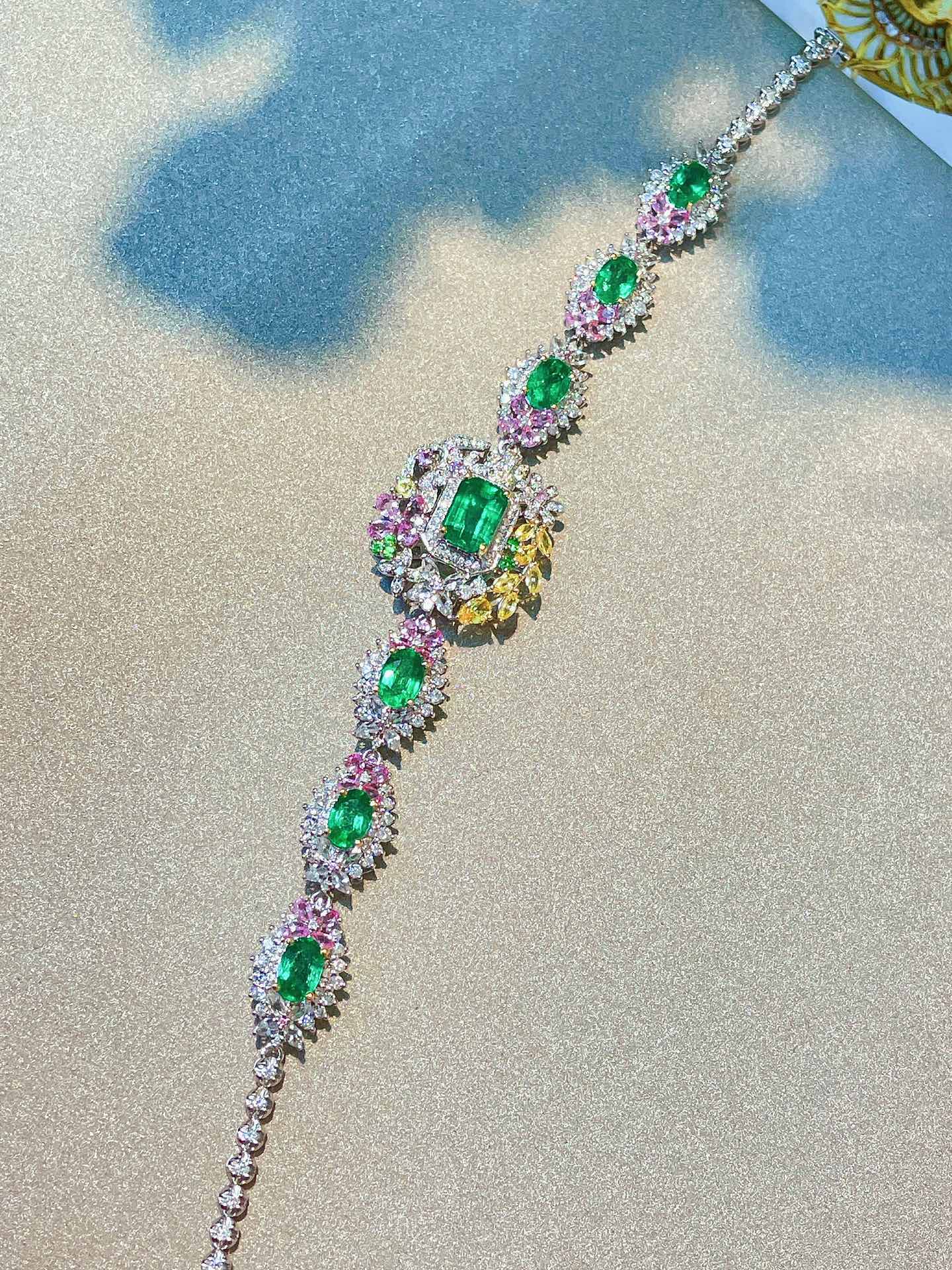 Luxury Natural Emerald Bracelet with Diamonds, Unique Floral Design, 18K Natural Diamond Bracelet, Wedding Bracelet, Anniversary Bracelet, Gift for you