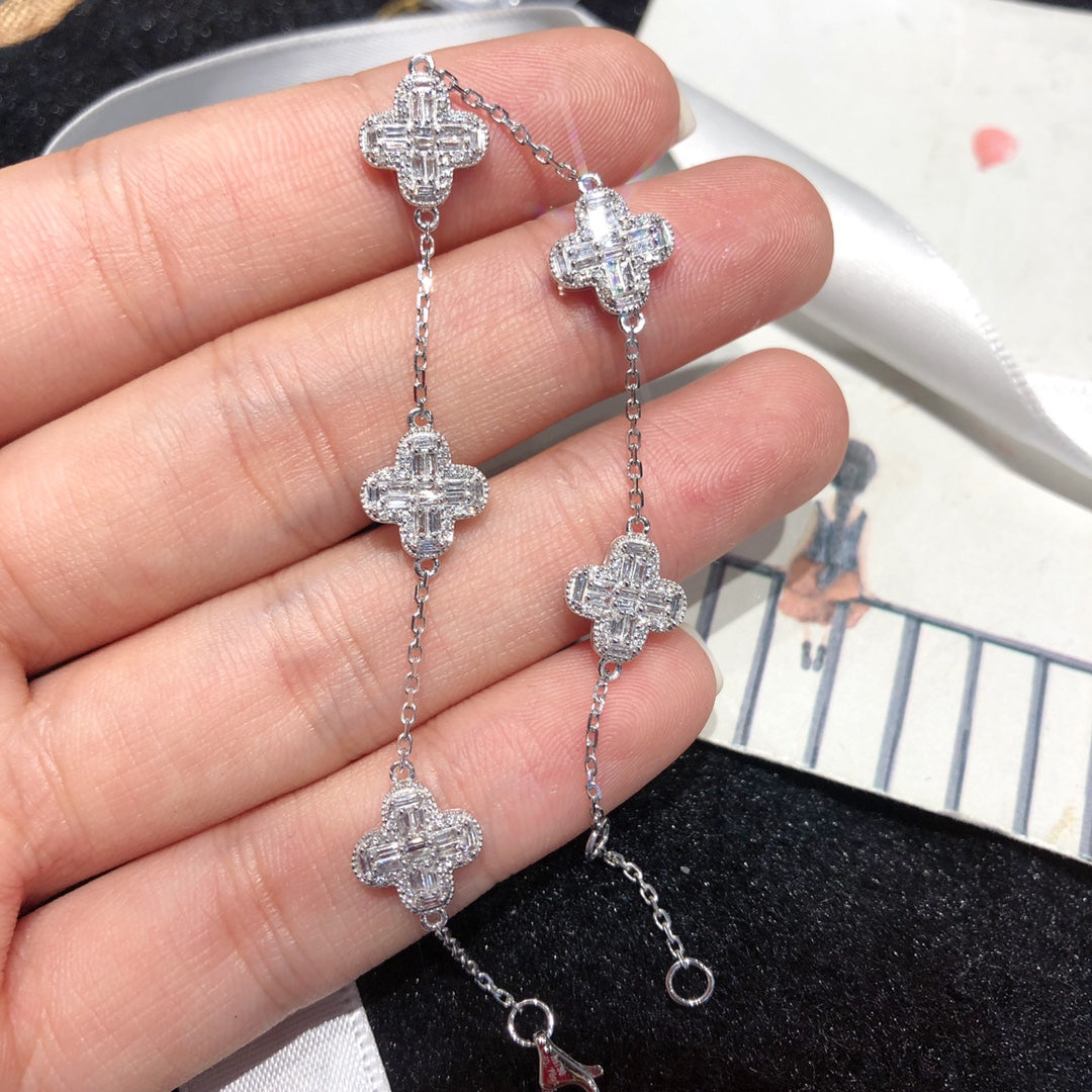 Natural Diamond Bracelet, Classic Four Leaf Design, 18K Natural Diamond Bracelet, Wedding Bracelet, Anniversary Bracelet, Gift for you