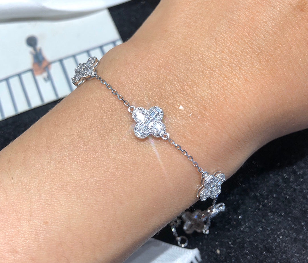 Natural Diamond Bracelet, Classic Four Leaf Design, 18K Natural Diamond Bracelet, Wedding Bracelet, Anniversary Bracelet, Gift for you