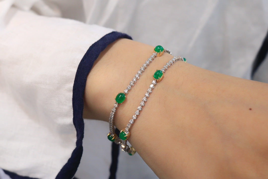 Luxury Natural Emerald Bracelet with Diamonds, Classic Design, 18K Natural Diamond Bracelet, Wedding Bracelet, Anniversary Bracelet, Gift for you