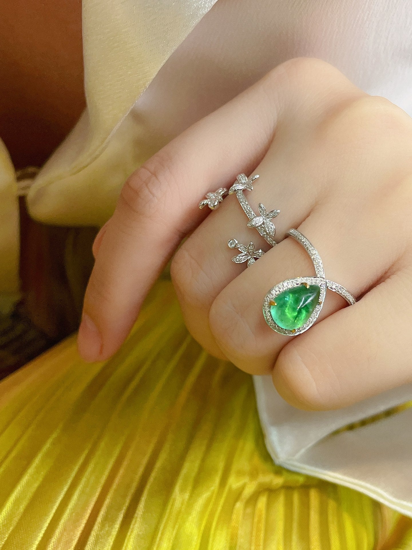 Luxury Natural Emerald Statement Ring, Unique Floral Design, Bridal Ring, Anniversary Ring, Gift for Her