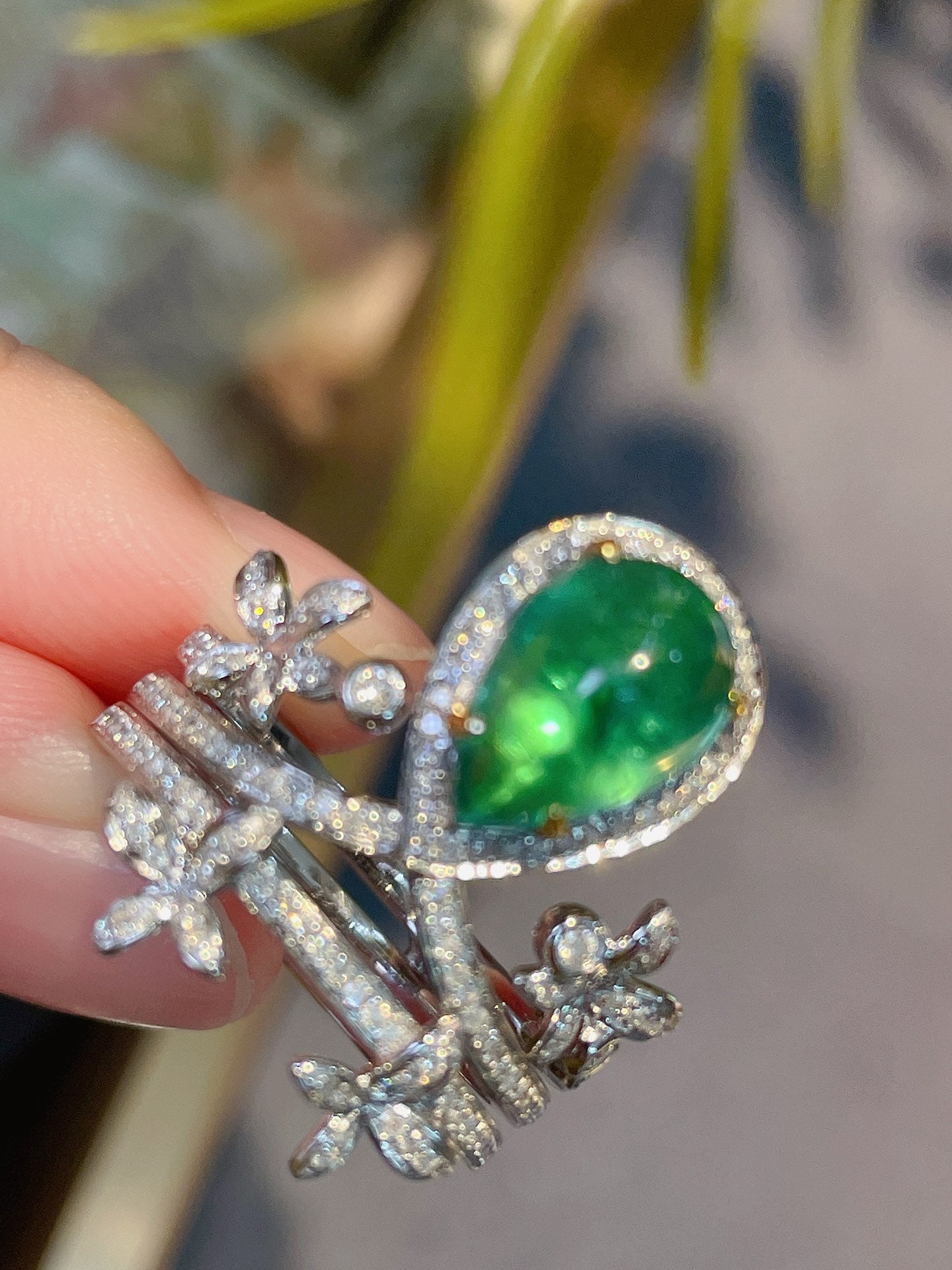 Luxury Natural Emerald Statement Ring, Unique Floral Design, Bridal Ring, Anniversary Ring, Gift for Her