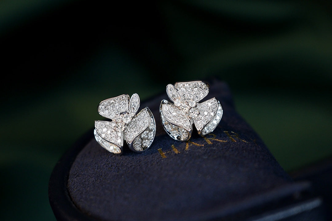 Natural Diamond Earring and Necklace Unique Floral Style 18K Gold Daily Earrings Bridal Wedding Anniversary Events Earrings Chirstmas Gift