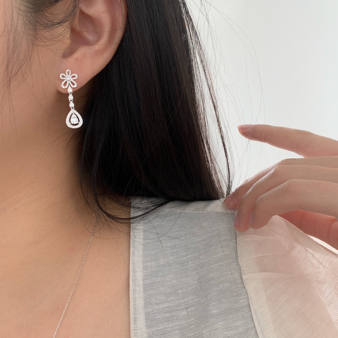 Natural Diamond Drop Earring, Natural Diamond Necklace, Unique Floral Style, 18K Gold Daily Earrings, Bridal Earring, Anniversary Earring, Gift for Her