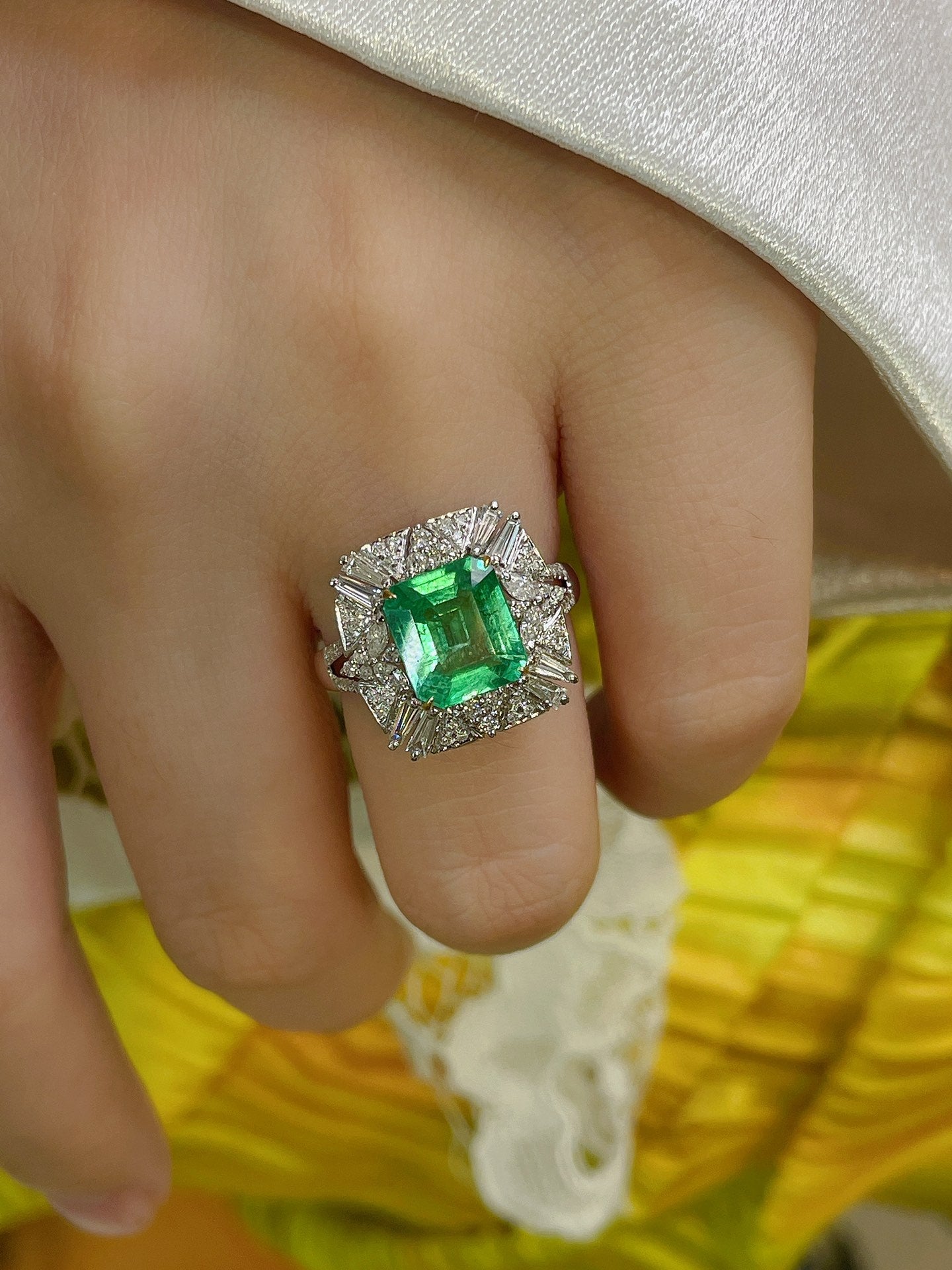 Luxury Natural Emerald Statement Ring, Classic Design, Bridal Ring, Anniversary Ring, Gift for Her