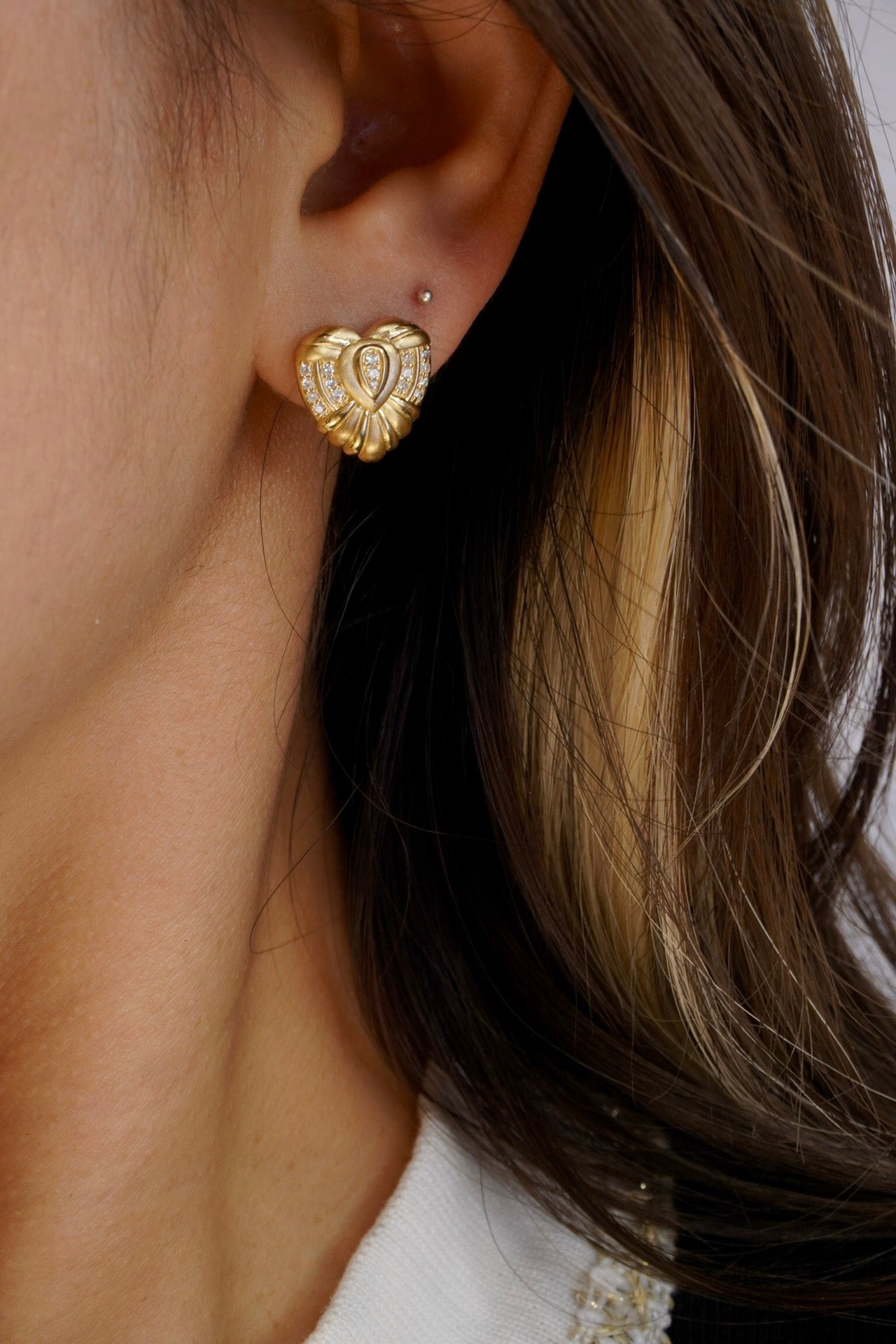 Natural Diamond Stud Earring, Classic Heart Deisgn, 18K Diamond Earring, 18K Gold Daily Earrings, Bridal Earring, Anniversary Earring, Gift for Her