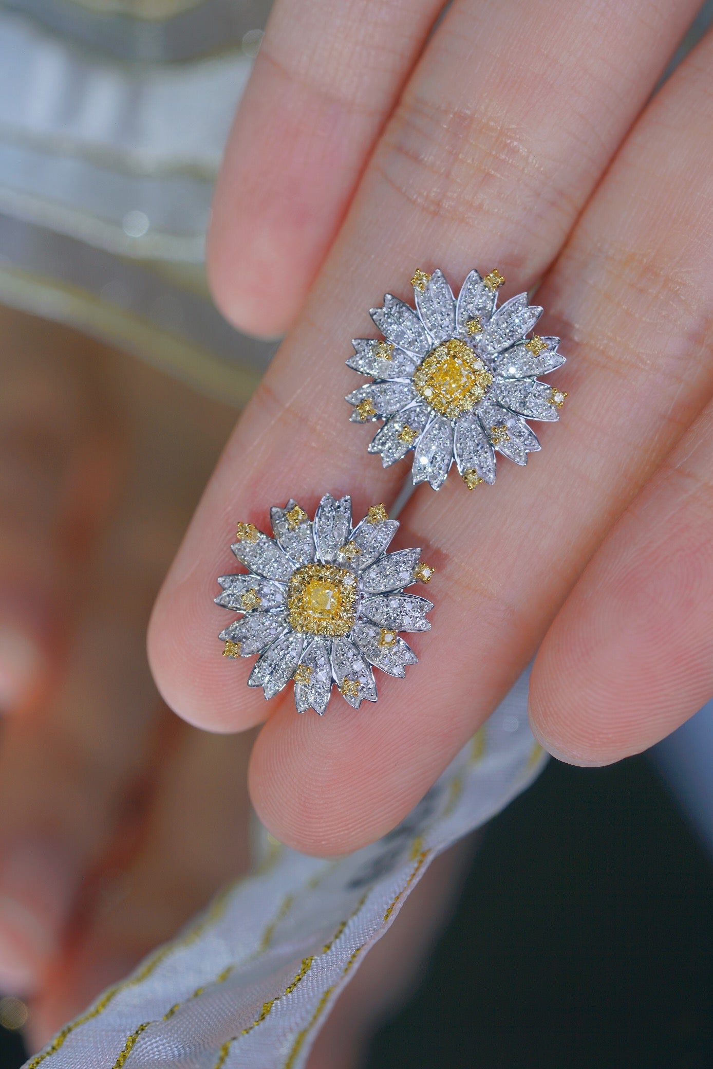 Natural Yellow Diamond Stud Earring, Unique Daisy Style, 18K Gold Daily Earrings, Bridal Earring, Anniversary Earring, Gift for Her