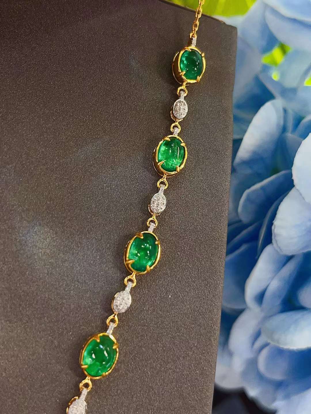 Luxury Natural Emerald Bracelet with Diamonds, Classic Design, 18K Natural Diamond Bracelet, Wedding Bracelet, Anniversary Bracelet, Gift for you